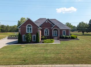 1015 Fairways Dr, Greenbrier, TN 37073