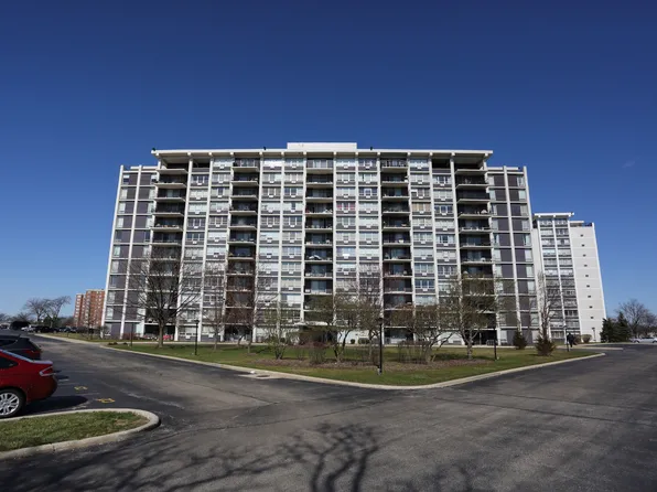 8809 W Golf Rd APT 10D, Niles, IL 60714