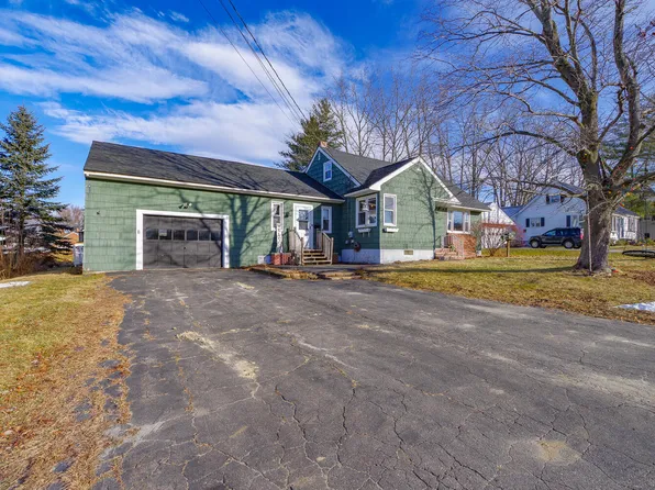 8 Lee Street, Winslow, ME 04901