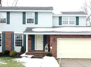 425 Sprucewood Ter, Williamsville, NY 14221