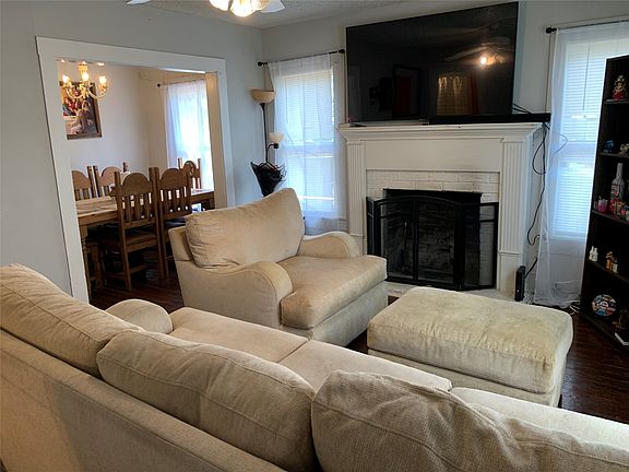 2nd image of 306 W Scott St