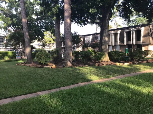 12633 Memorial Dr APT 142, Houston, TX 77024