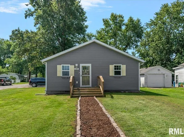 1500 W Gilpin St, Taylorville, IL 62568