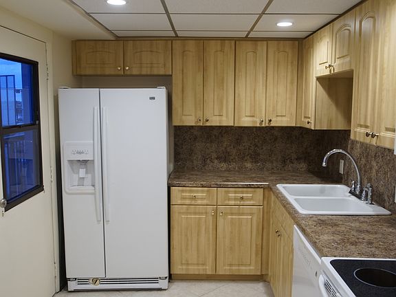 2nd image of 20400 W Country Club Dr APT 815