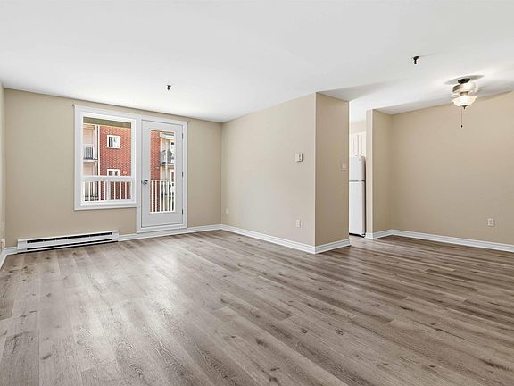 2nd image of 281 Windmill Rd #223