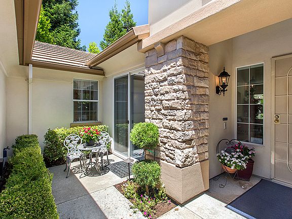 Entry Courtyard Patio