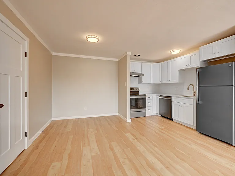 1895 Eaton St #103 — Photo 8
