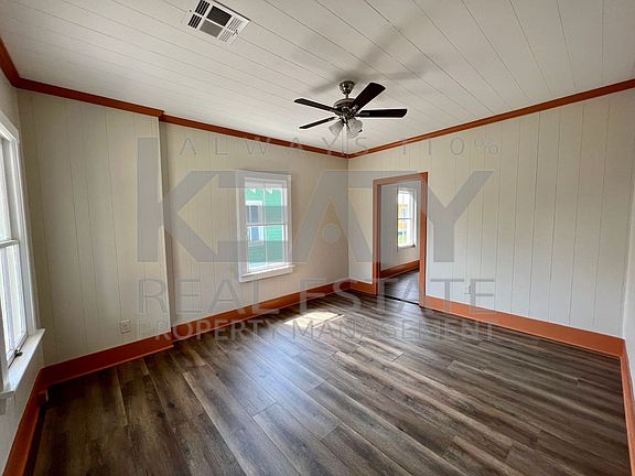 2nd image of 510 Lamar St