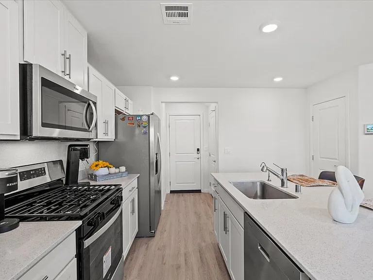 619 Peaceful Rock Ave — Photo 7