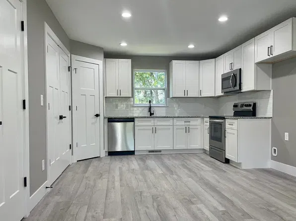 1008 Aviella Ct, Lincolnton, NC 28092