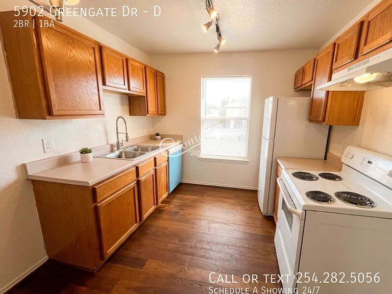 5902 Greengate Dr #D — Photo 2