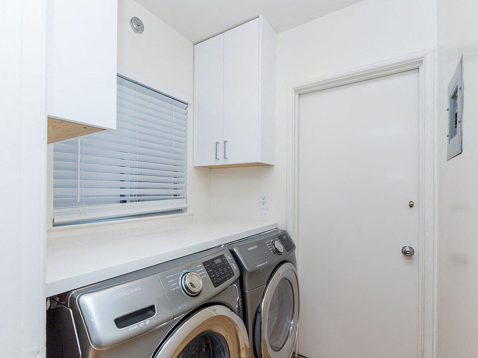 1st image of 226 Orange St #2