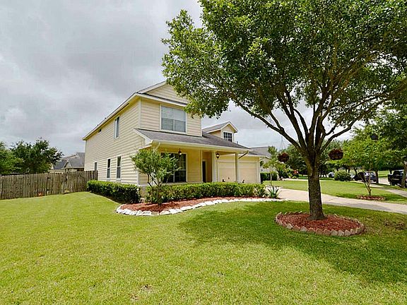 2nd image of 1122 Autumn Village Dr