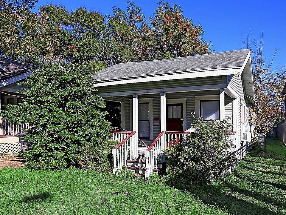 Deep lot with lots of new construction in the area.