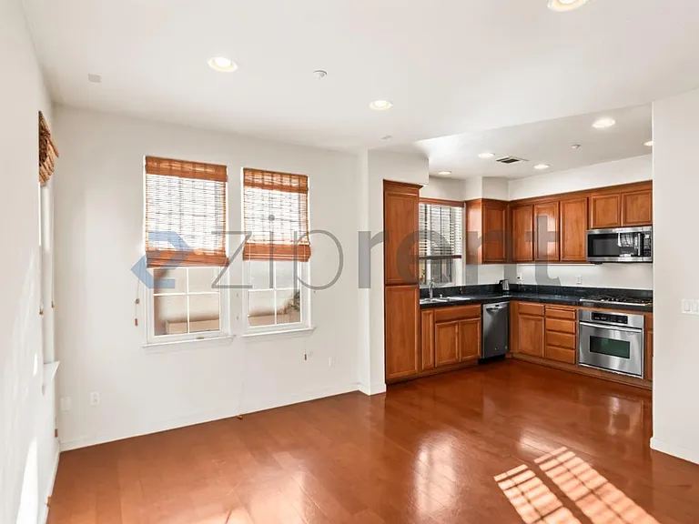 4541 Laird Cir — Photo 15