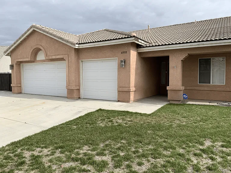 43910 Johns Ct — Photo 2
