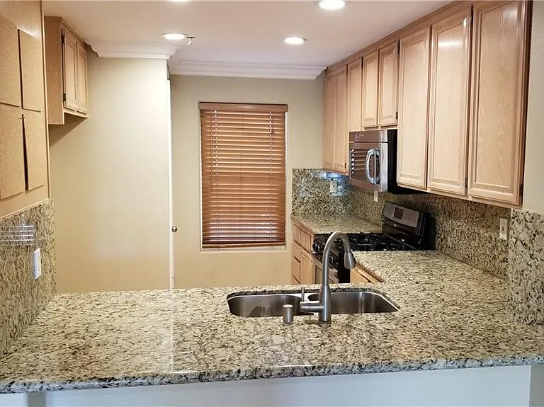 415 Townsquare Ln #225 — Photo 11