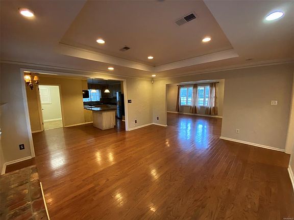 4th image of 2439 Hermitage Dr