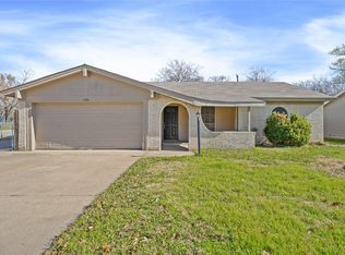 6901 Margaret Dr, Forest Hill, TX 76140