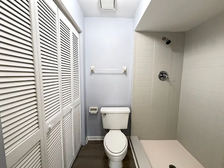 5239 Vineland Rd #A203 — Photo 17