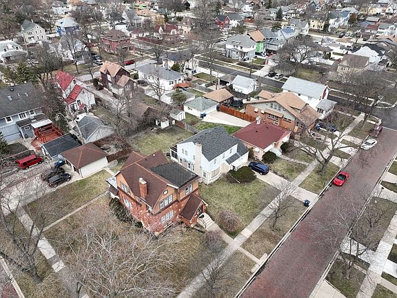 3rd image of 306 N 2nd Ave