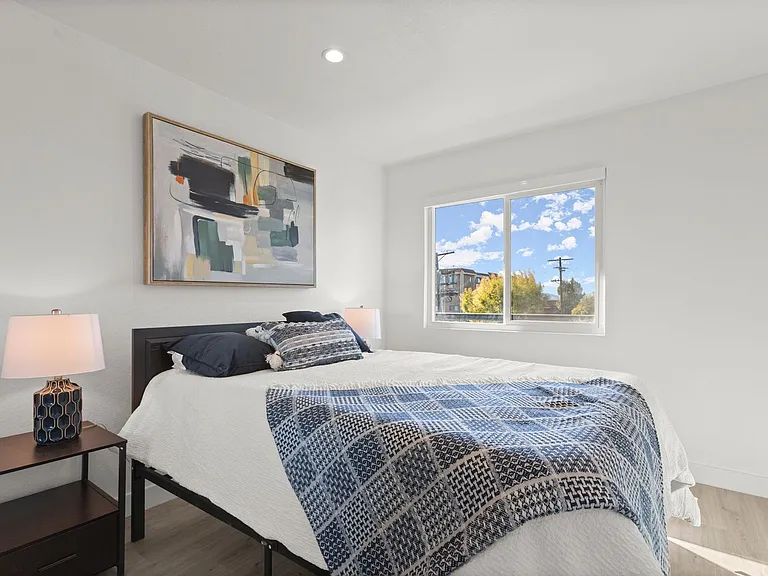 Darby Apartments — Photo 11
