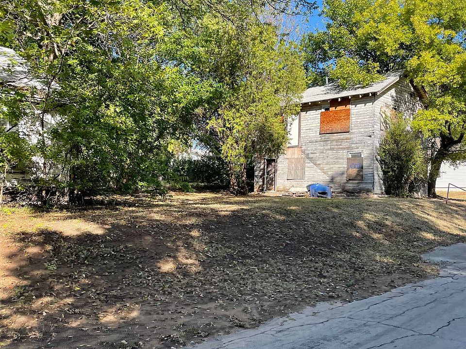 2nd image of 1401 W Elm Ave