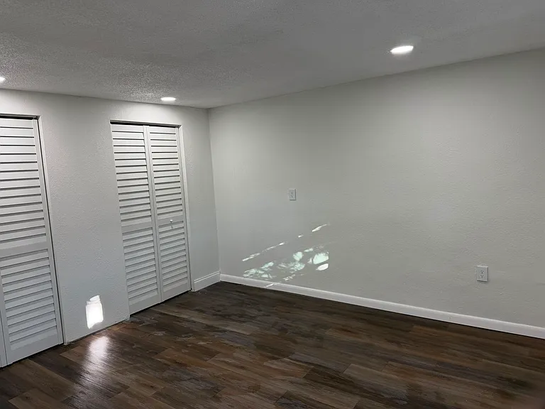 7014 Ingleside Dr — Photo 2