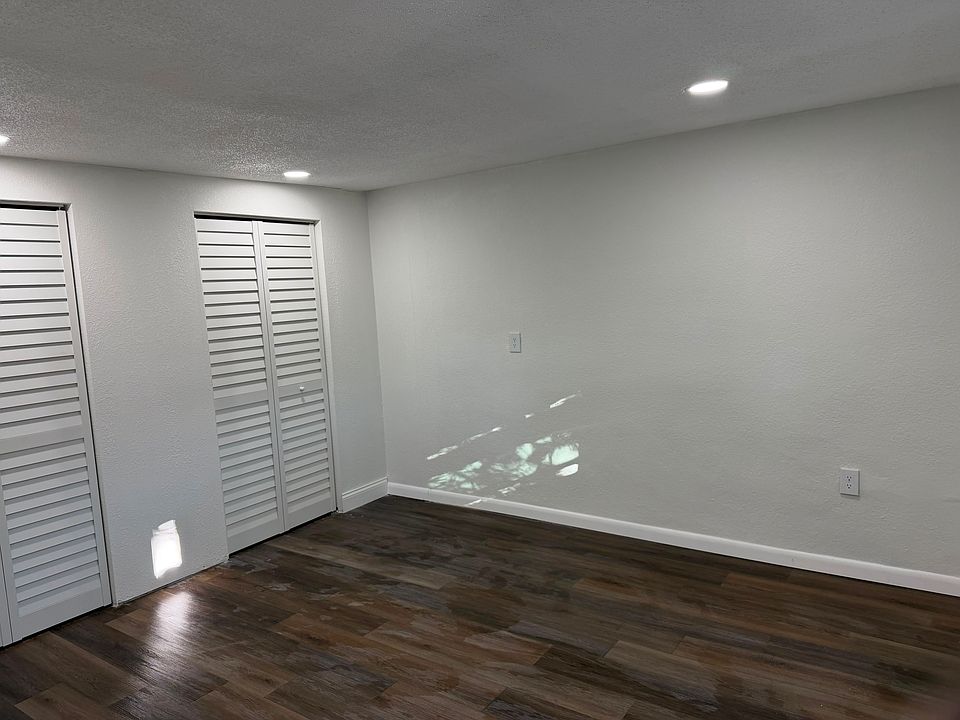 2nd image of 7014 Ingleside Dr