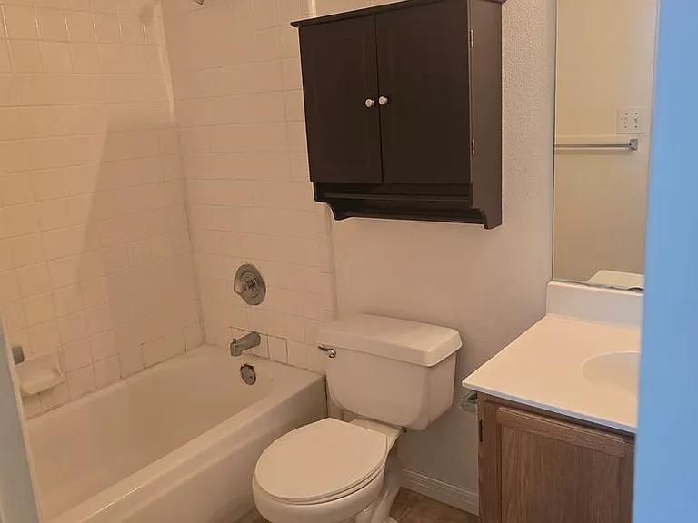 1915 Alex Ave — Photo 14