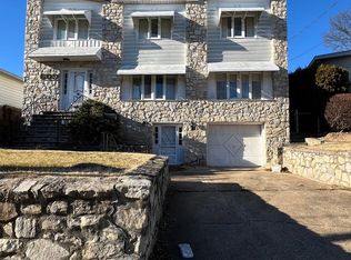 609 Renz St, Philadelphia, PA 19128