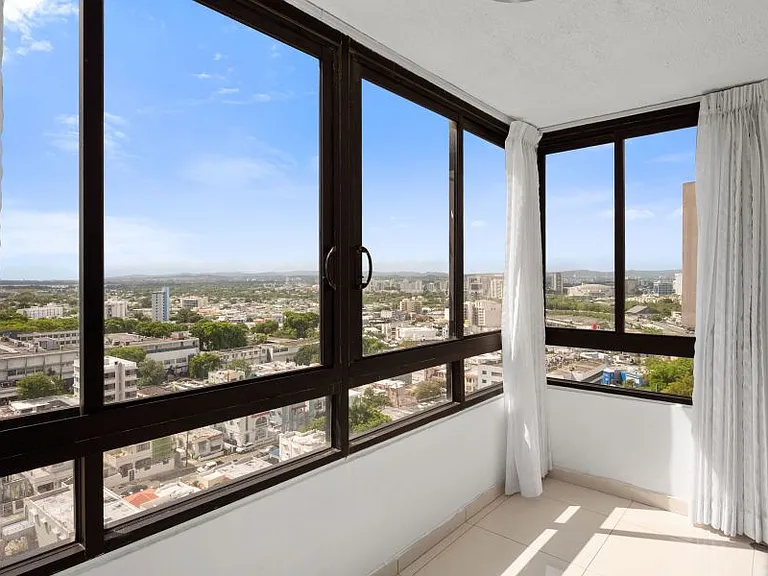 Ave Ponce de Leon 1717 Condominio Plaza Inmaculada — Photo 9