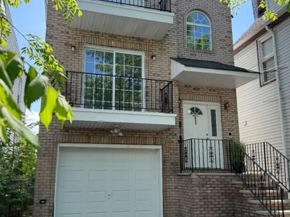 822 S 19th St, Newark, NJ 07108