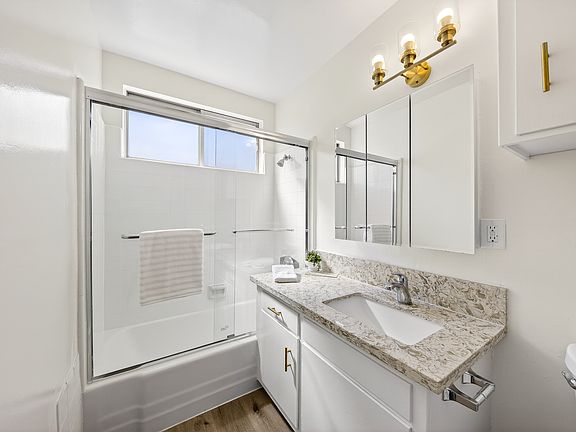 5th image of 1244 11th St APT J