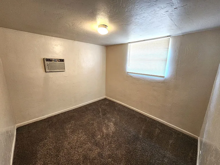 1037 Brownlee Ave — Photo 22