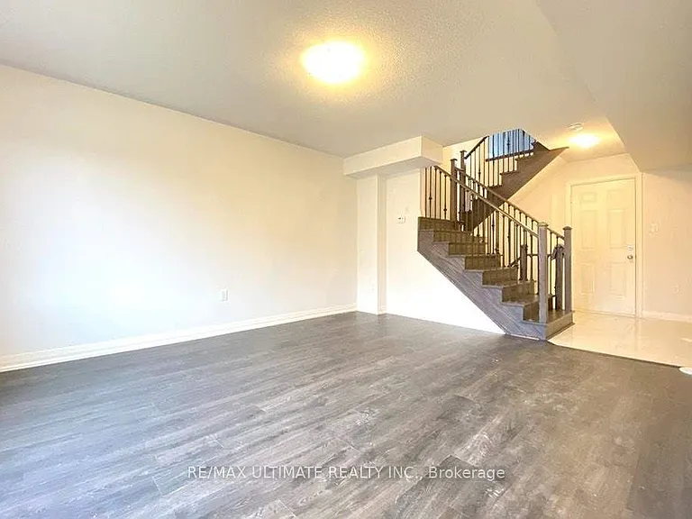 71 George Kirby St — Photo 3