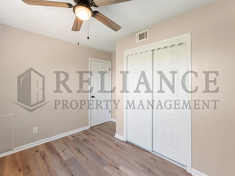 416 Alexander Dr — Photo 20