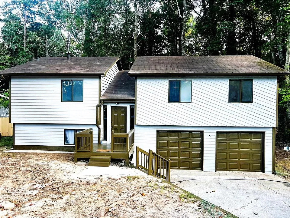 2982 Hillwood Dr