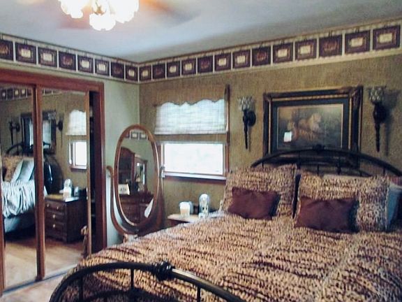 3rd image of 3861 Sissonville Dr