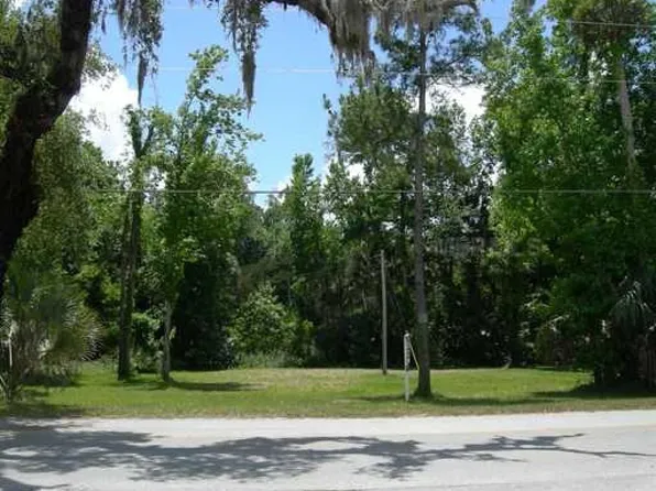 24916 Butler St, Astor, FL 32102