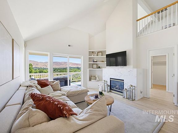 3rd image of 5170 S Surprise Way APT 202