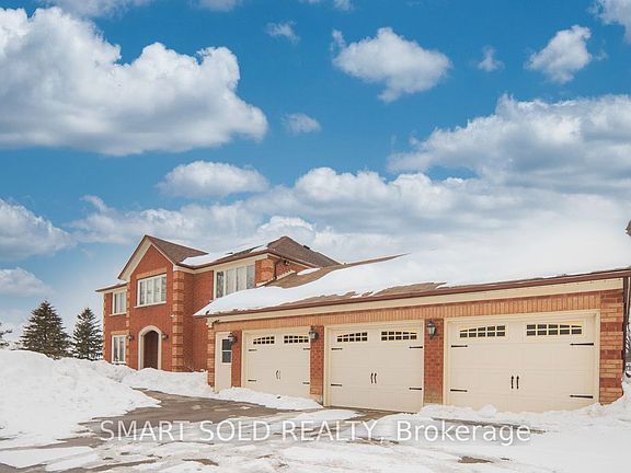 2nd image of 1008 Mount Albert Rd