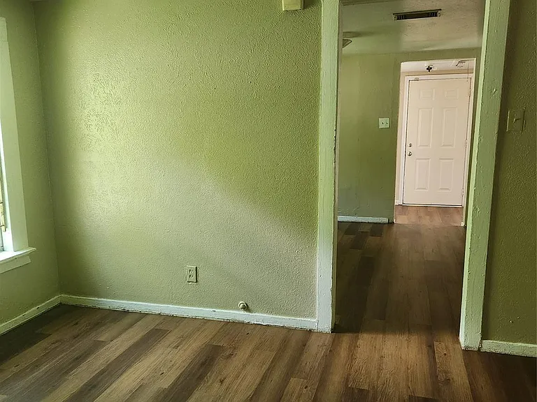 4827 Shreveport Blvd — Photo 5