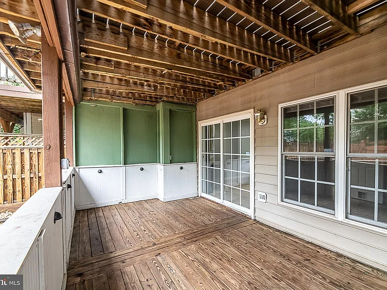 24635 Kings Canyon Sq — Photo 54