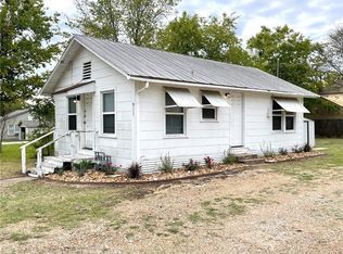 911 Bina St, Bryan, TX 77803