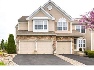 512 Coachwood Ct, Newtown, PA 18940
