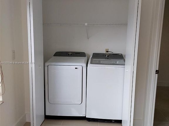 4th image of 3320 Pinewalk Dr N APT 1725