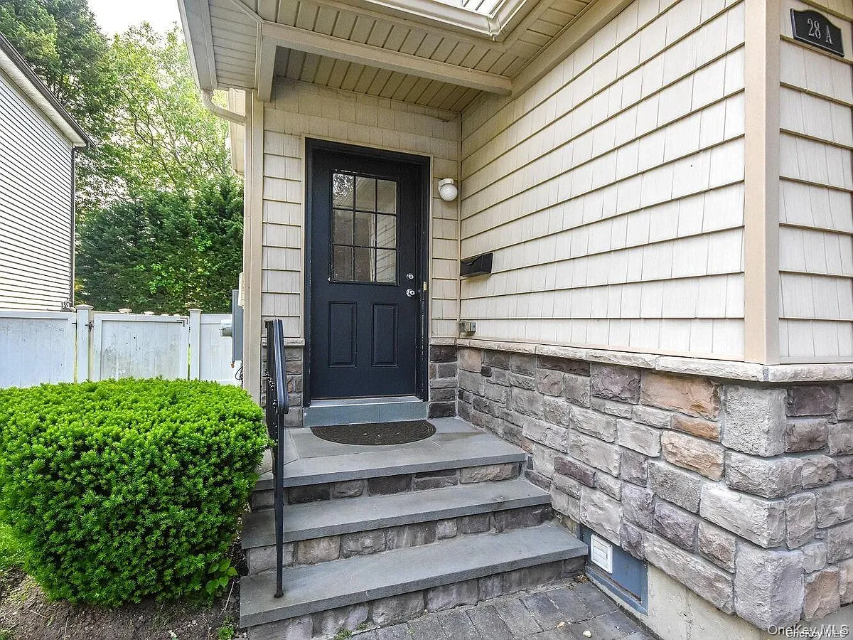 Building Photo - 28 Dunes Ln #B