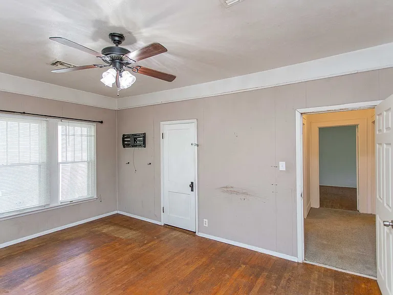 1710 Pearl Ave — Photo 21