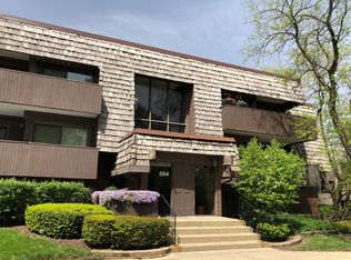564 Timber Ridge Dr APT 108, Carol Stream, IL 60188
